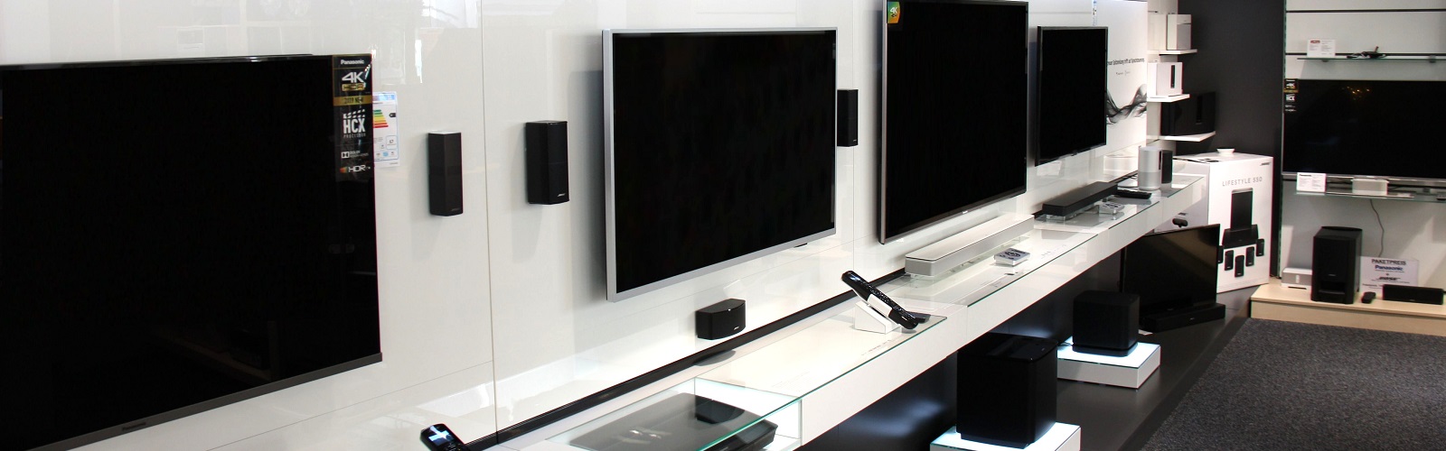 Auswahl an LED-TVs und Bose Soundsystemen